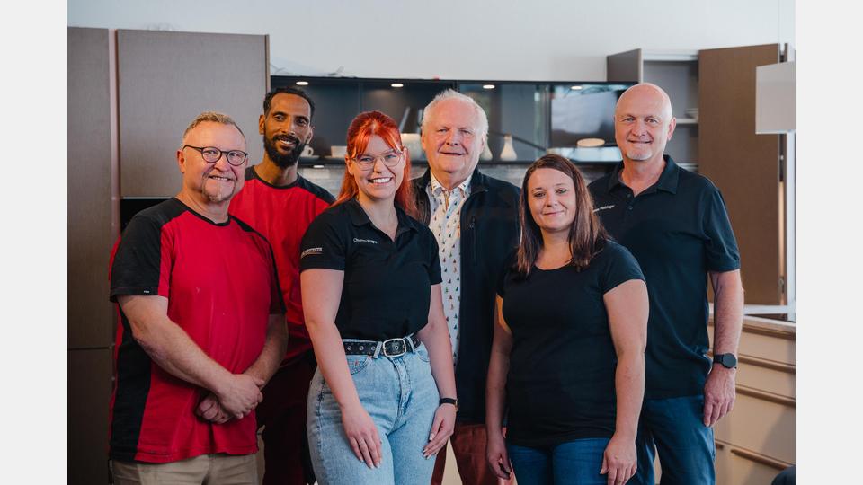 Das Team des Möbelhauses Bundscherer schafft für seine Kunden eine ganz besondere Atmosphäre. Bild: kompane/Sebastian Scherm