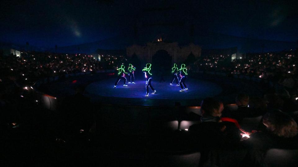 Circus Krone gastiert in Weiden. Bild: Circus Krone