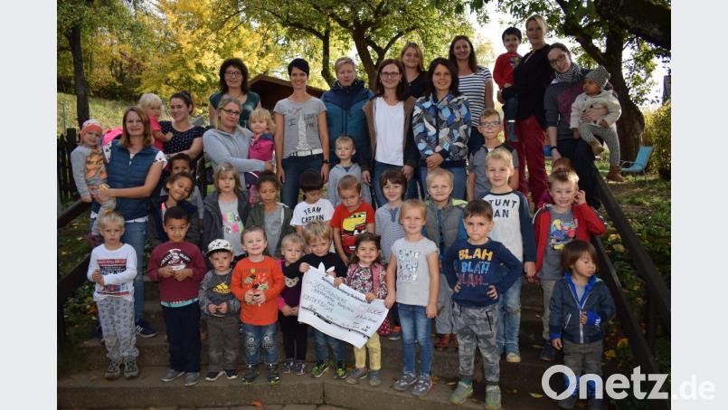 Spende für Kindergarten Königstein | Onetz