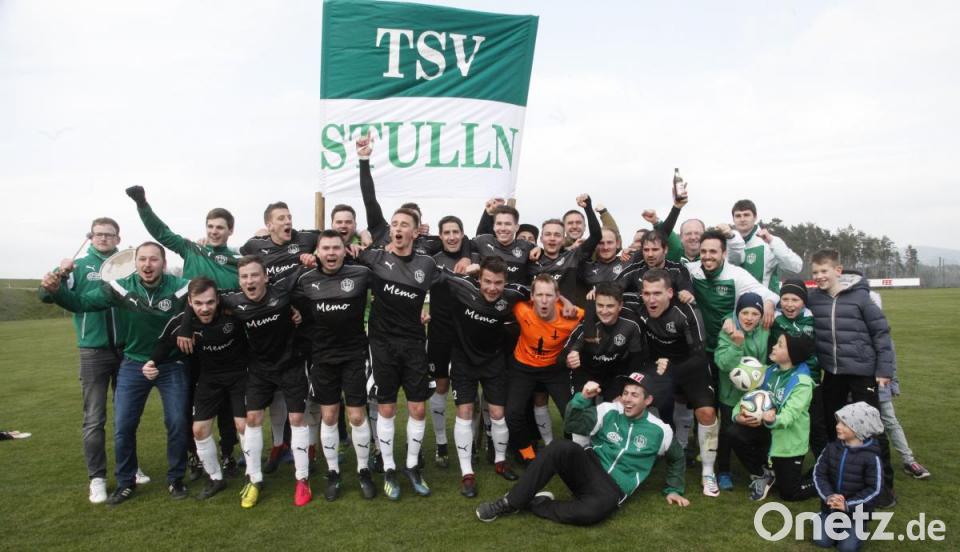 Vor Ostern Meister Stullner Kronen Durchmarsch Onetz