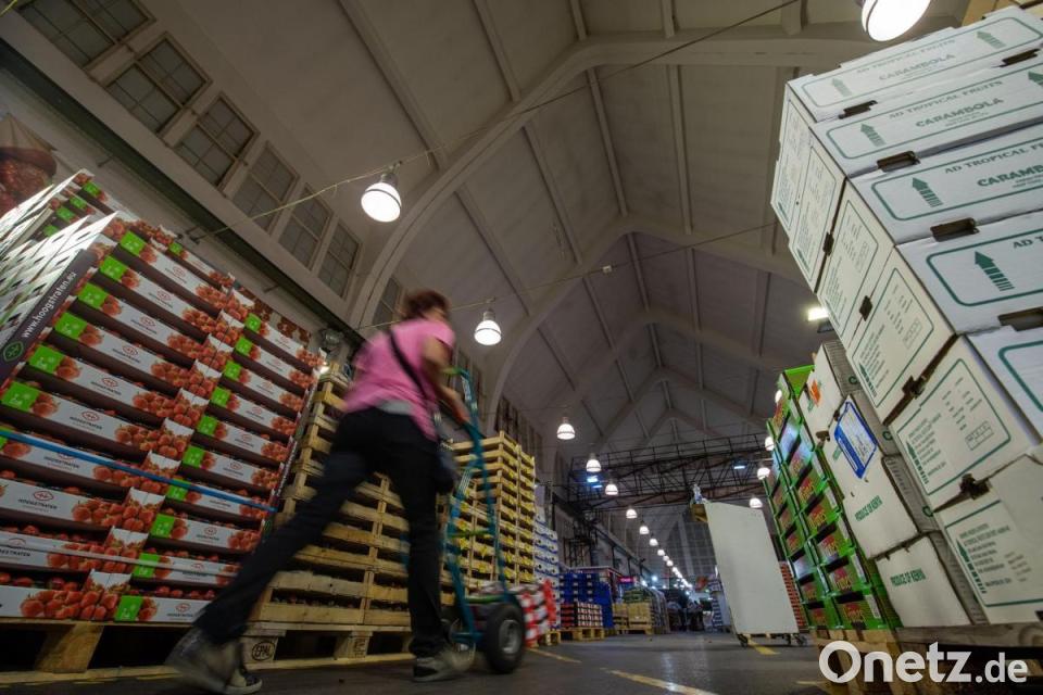 Obsthändler Hartes Geschäft In Der Sommerhitze Onetz