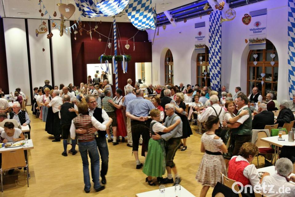 Oktoberfest Unterm Kirwabaum Onetz