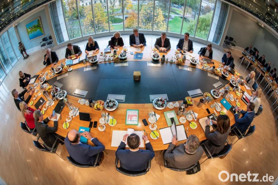 Kabinett sucht Wege, um Ehrenamt im Freistaat zu stärken | Onetz