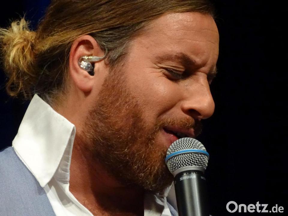 Ron Glaser Beschert Weihnachten Nach Elvis Art Onetz All you want to do is ride around sally, ride, sally, ride. ron glaser beschert weihnachten nach