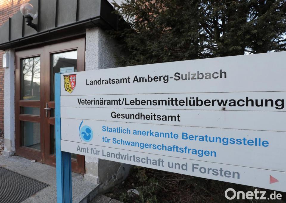Landratsamt AmbergSulzbach Kein Polizeischutz, aber Security