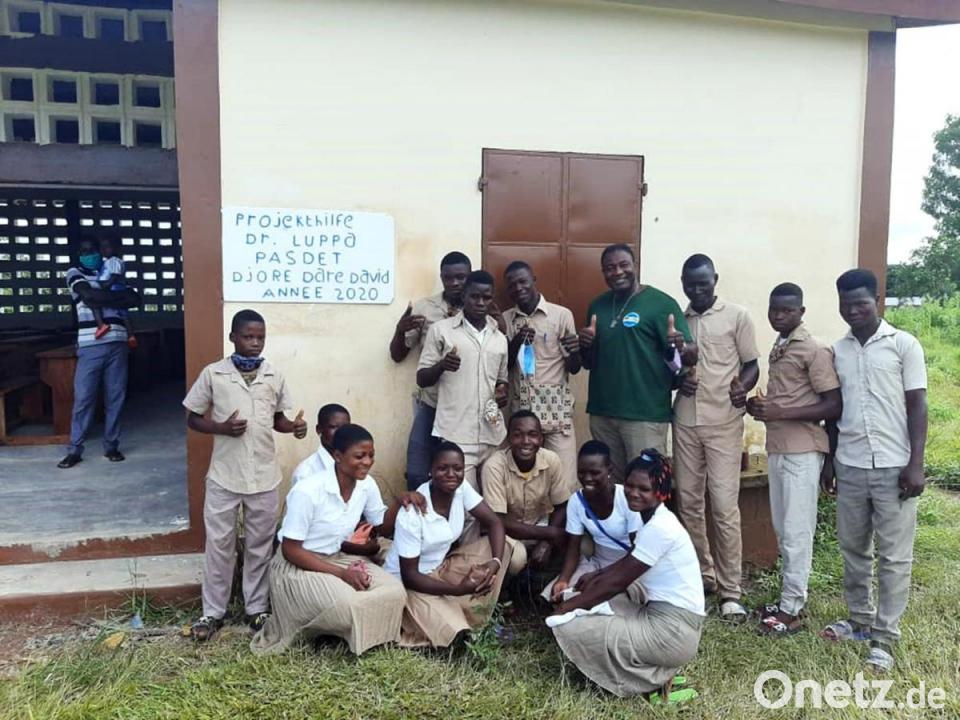 Nach Dr Luppa Realschule Stellt Ambergs Projekthilfe Jetzt Auch Ein Gymnasium In Togo Fertig Onetz